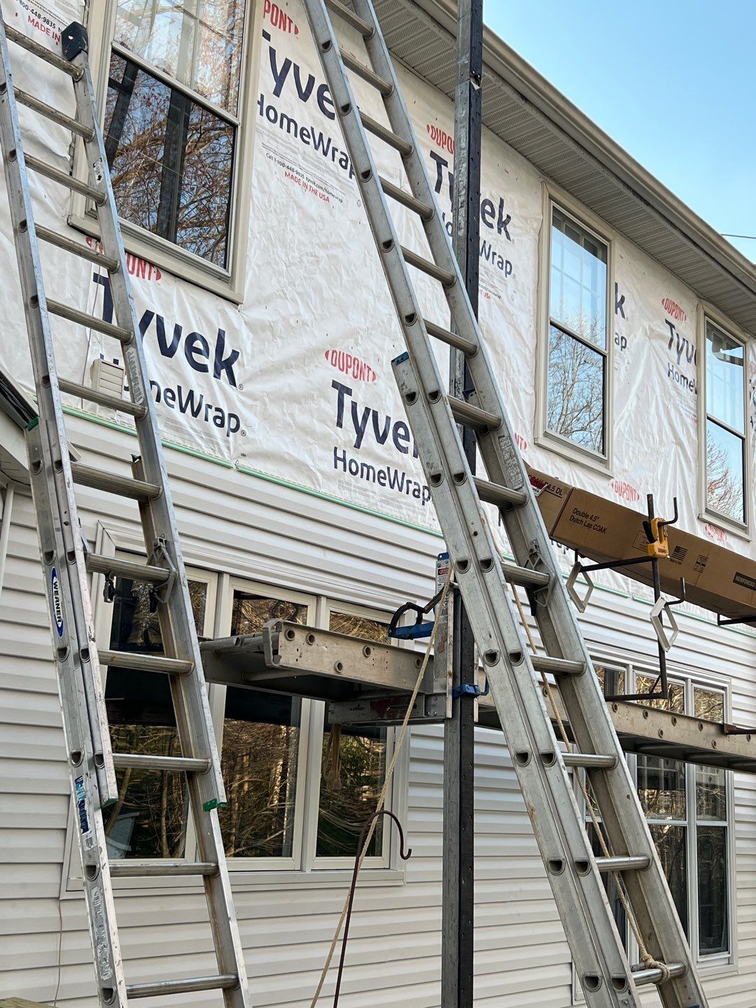 Fairfax Station: CertainTeed Landmark Pro Designer Shingles in Max Def Weathered Wood by RM Banning, Inc.