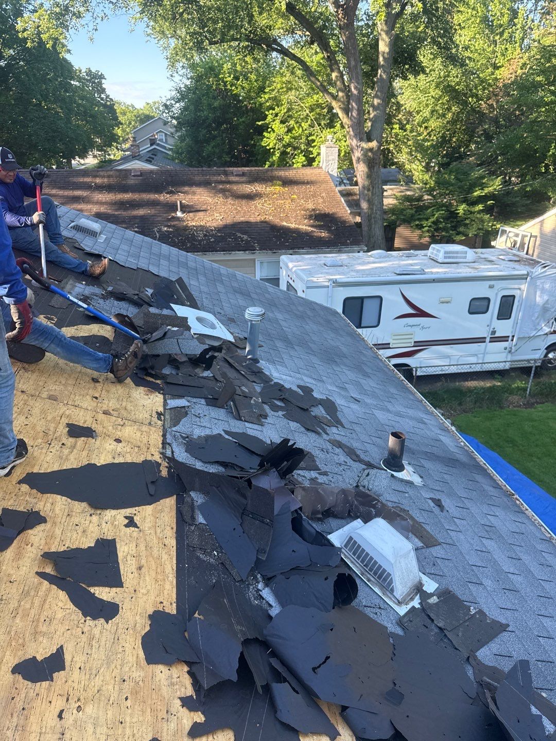 Roof Replacement using Owens Corning Tru Definitions by 180 Contractors
