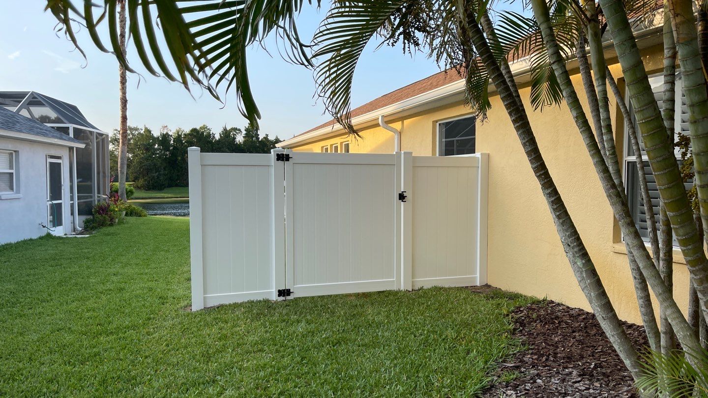 Lakewood Ranch, FL White Vinyl Privacy & Picket Fence by Asap fence and gates, LLC