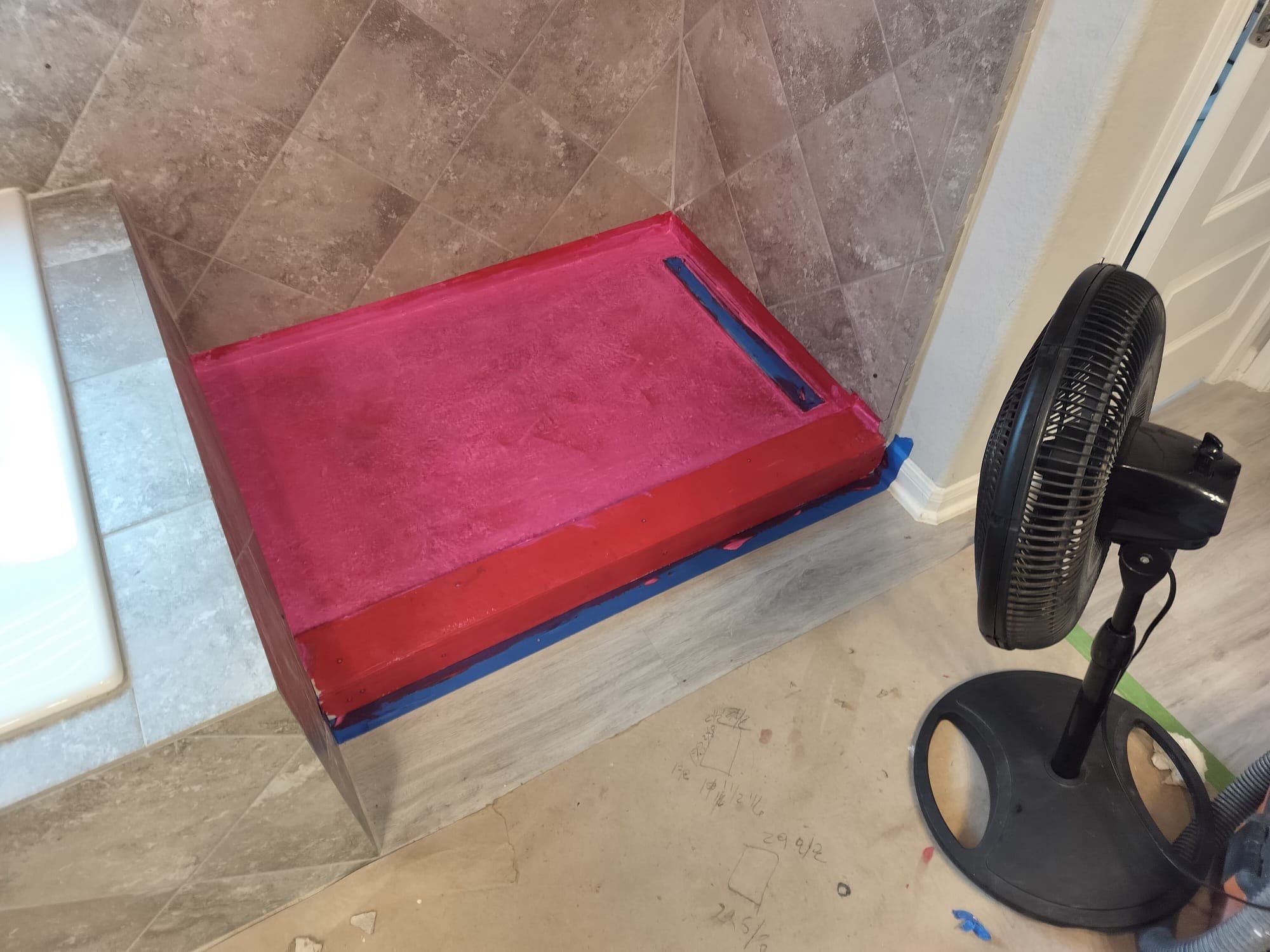 Master Bath Meets The Outdoors: Martha Acevedo's Custom Transformation! 🛁➡️🌳 by Texas Urban Elements