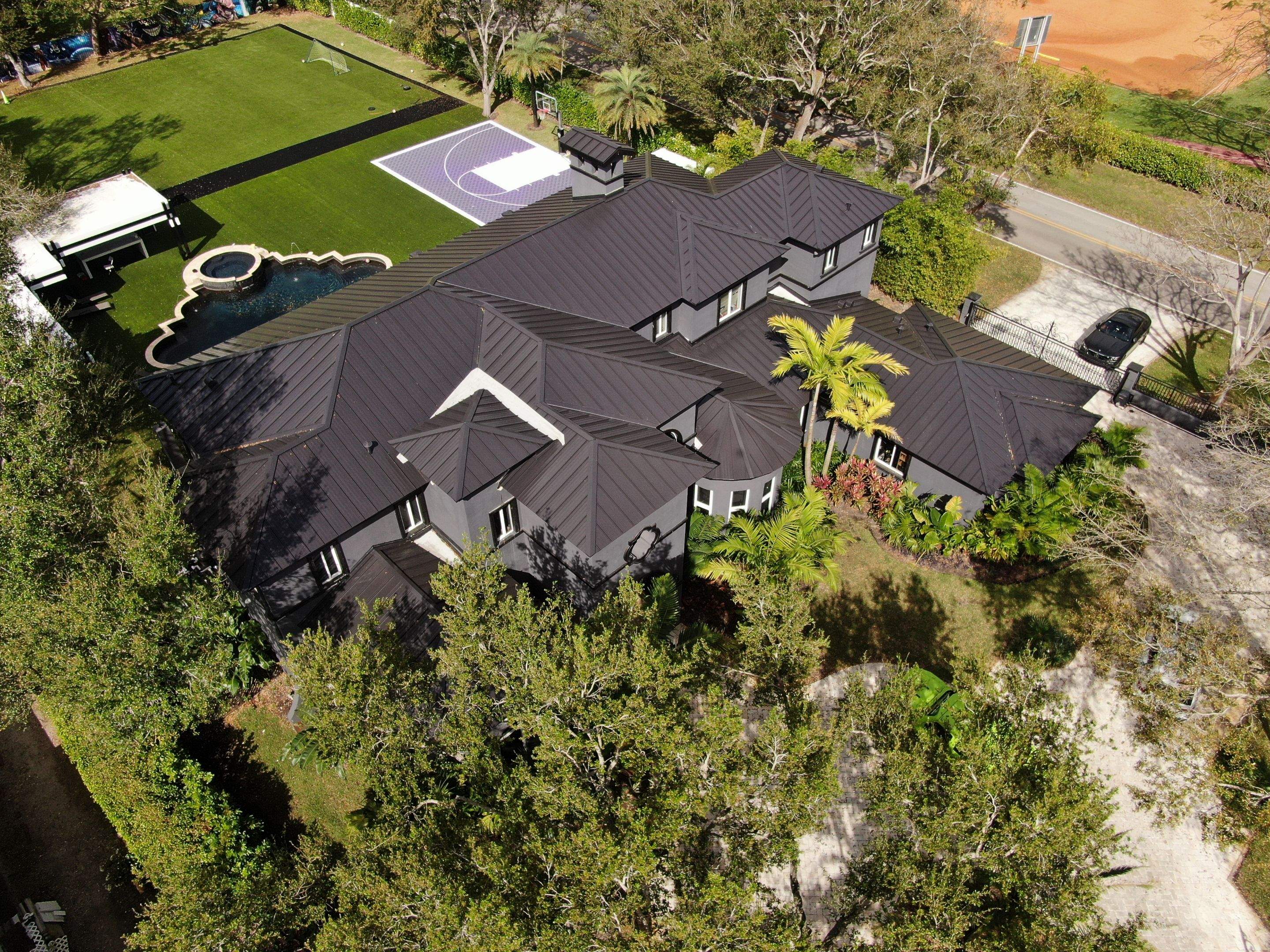 Metal Roof - Galvalume - Matte Black by Istueta Roofing
