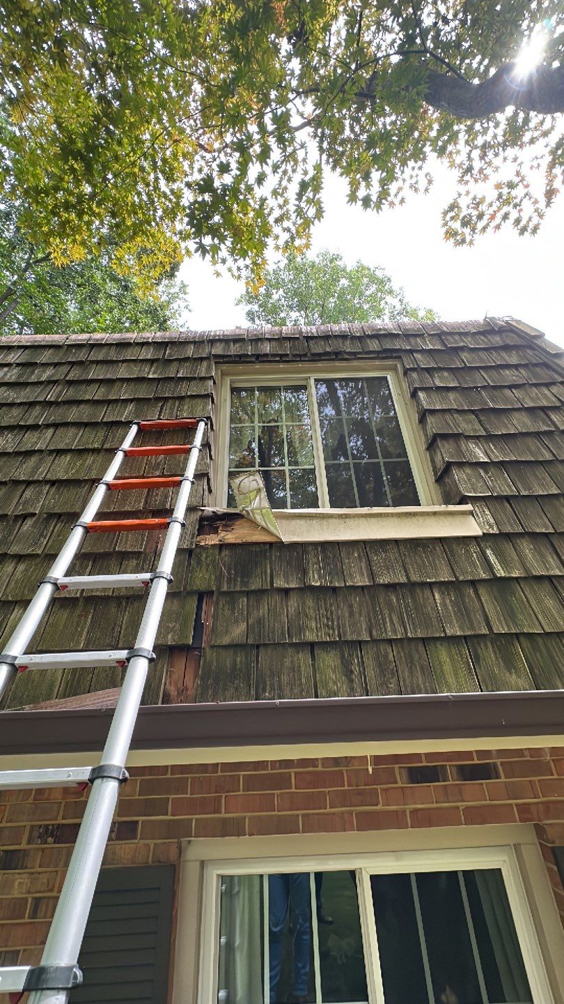 Fairfax Station: CertainTeed Landmark Pro Designer Shingles in Max Def Resawn Shake by RM Banning, Inc.