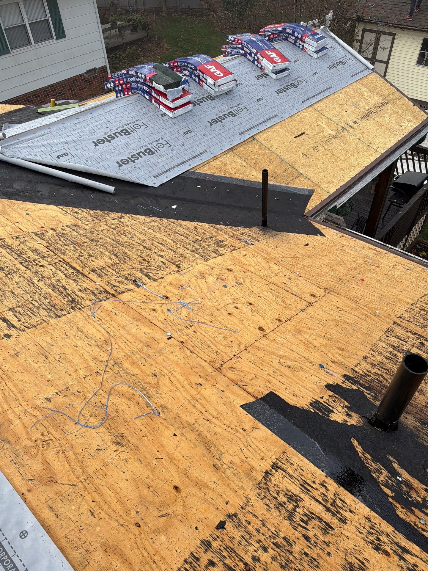 Residential Roofing Installation using GAF Timberline HDZ Hunter Green by Rainstoppers Roofing