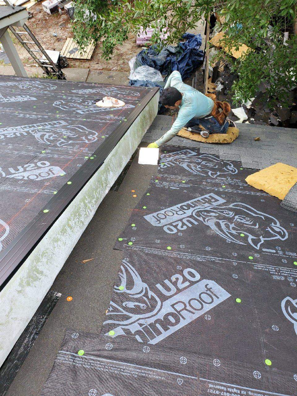 Residential Roofing Installation using Owens Corning Oakridge- Williamsburg Gray by Indigo State Roofing
