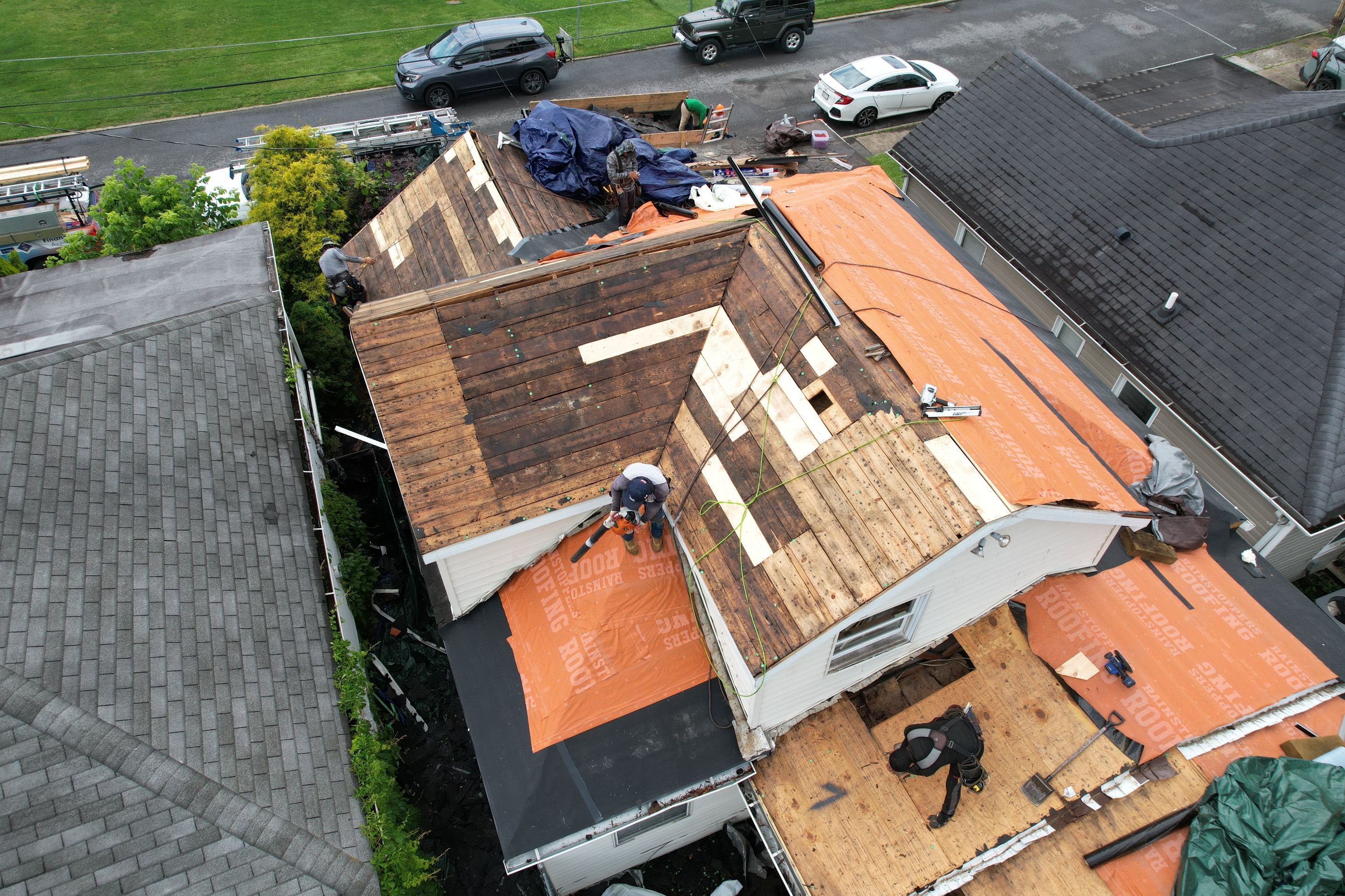 Residential Roofing Installation using GAF Timberline HDZ Charcoal by Rainstoppers Roofing
