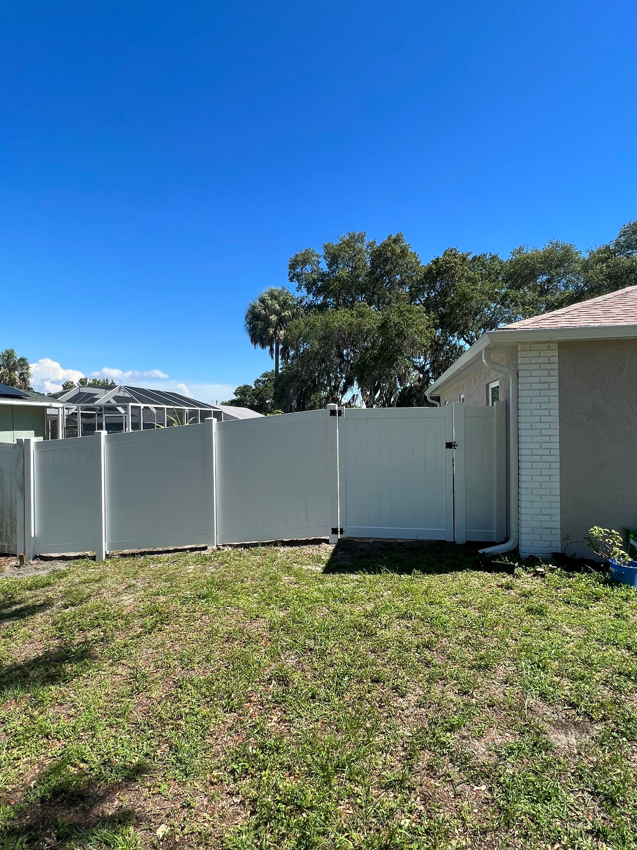 Palmetto, FL 6ft. Tall White Vinyl Privacy Fence  by Asap fence and gates, LLC