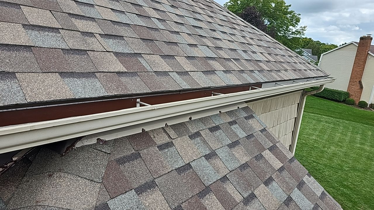 ATLAS PINNACLE COLOR: MAJESTIC SHAKE by Eagle Eye Roofing