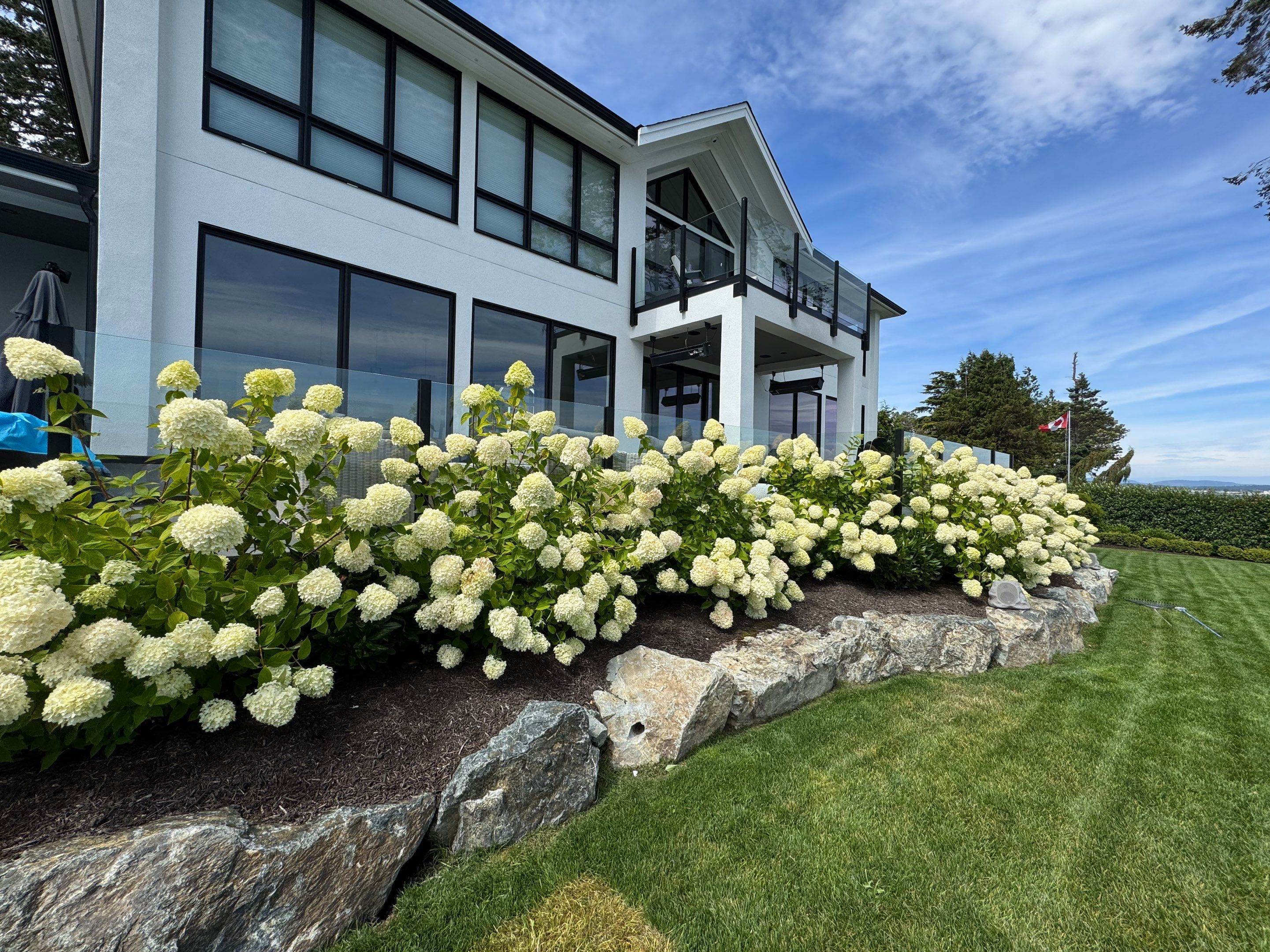 Residencial Property in Saanichton  by Habanero Garden and Exterior Care