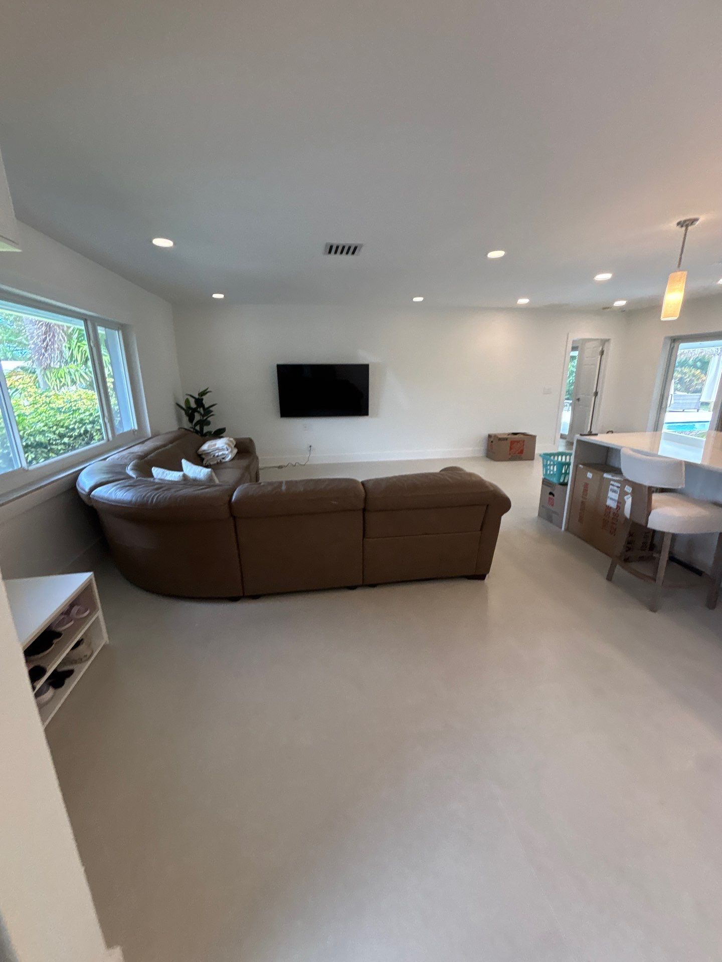 48x48 Flooring - East Boca Raton by Hevi Tile
