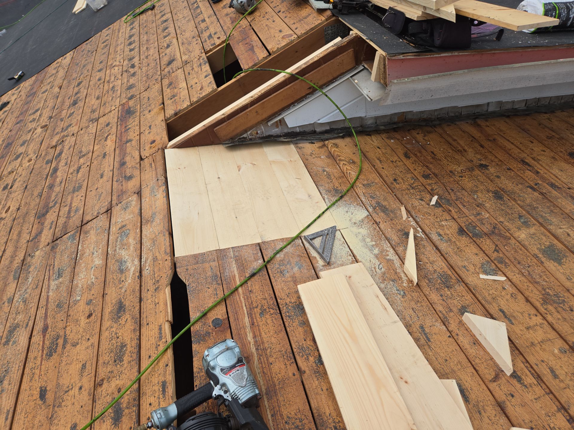 Project in Seminole 33772 by Mitchell Roofing Company LLC