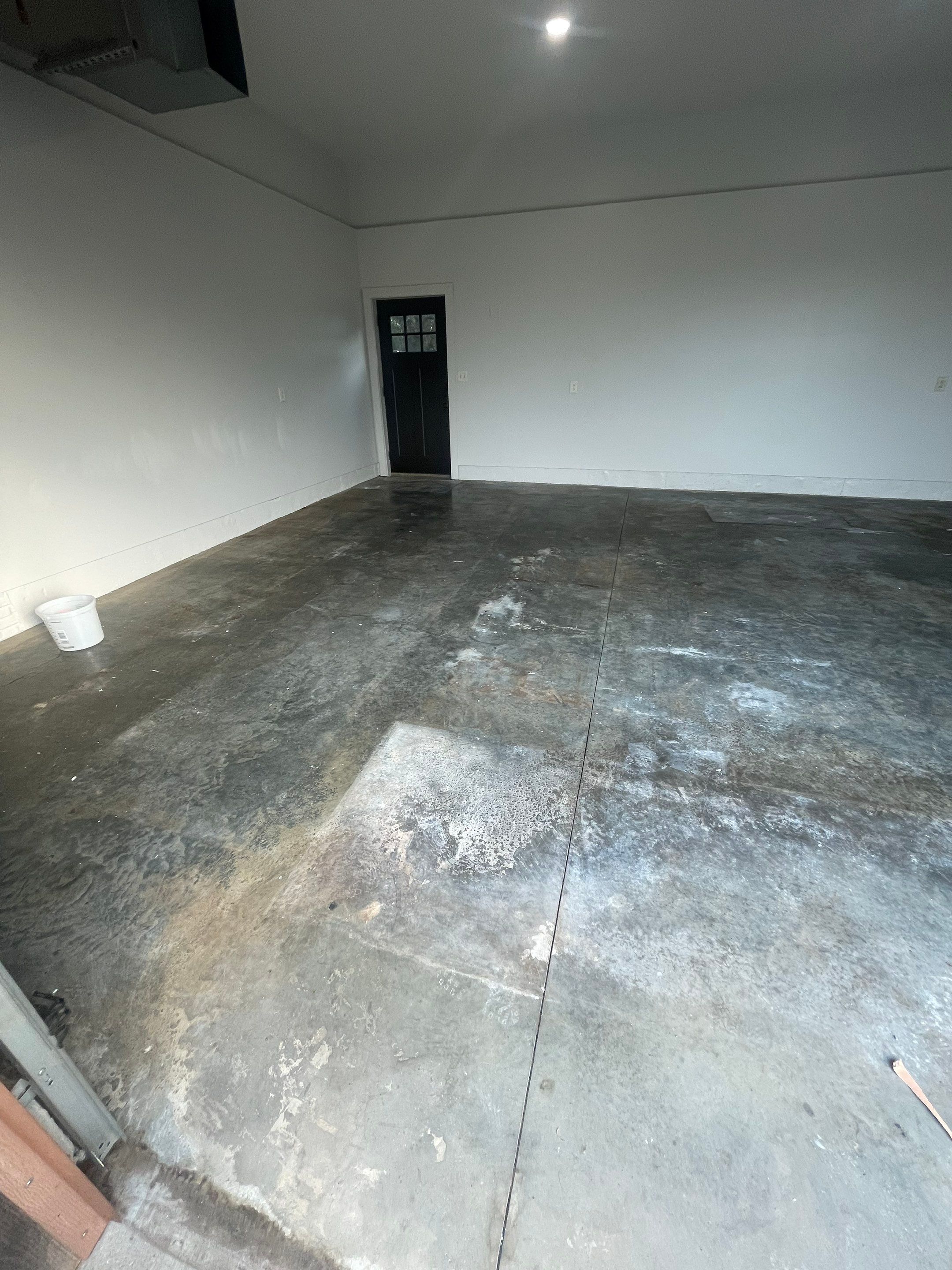 Domino Flake Floor Coating and Crack Repair in Chancellor by Select Painting, Coatings & Garage Cabinets