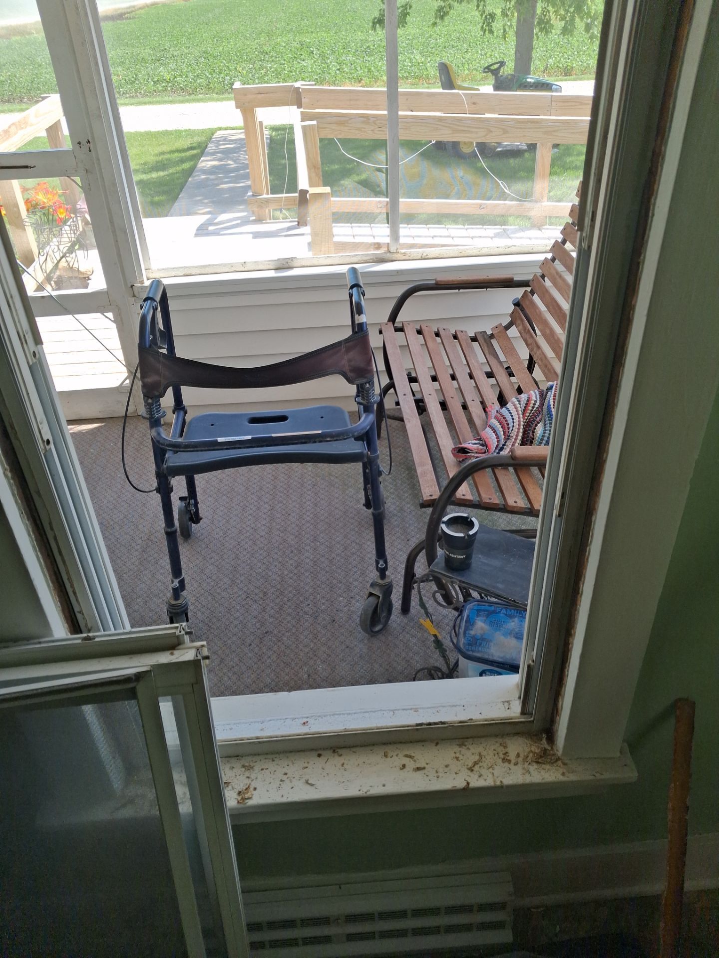 A Fresh Look with Midway Hawthorn Series Windows by United Windows and Siding LLC