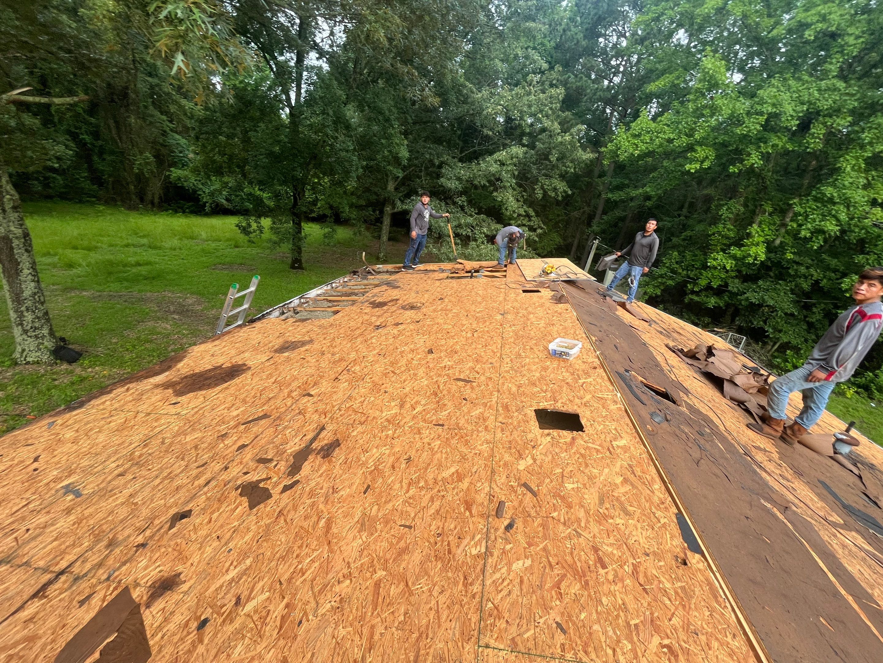 Residential Reroof: 25 Year 3-Tab Shingle by Hostetler Roofing