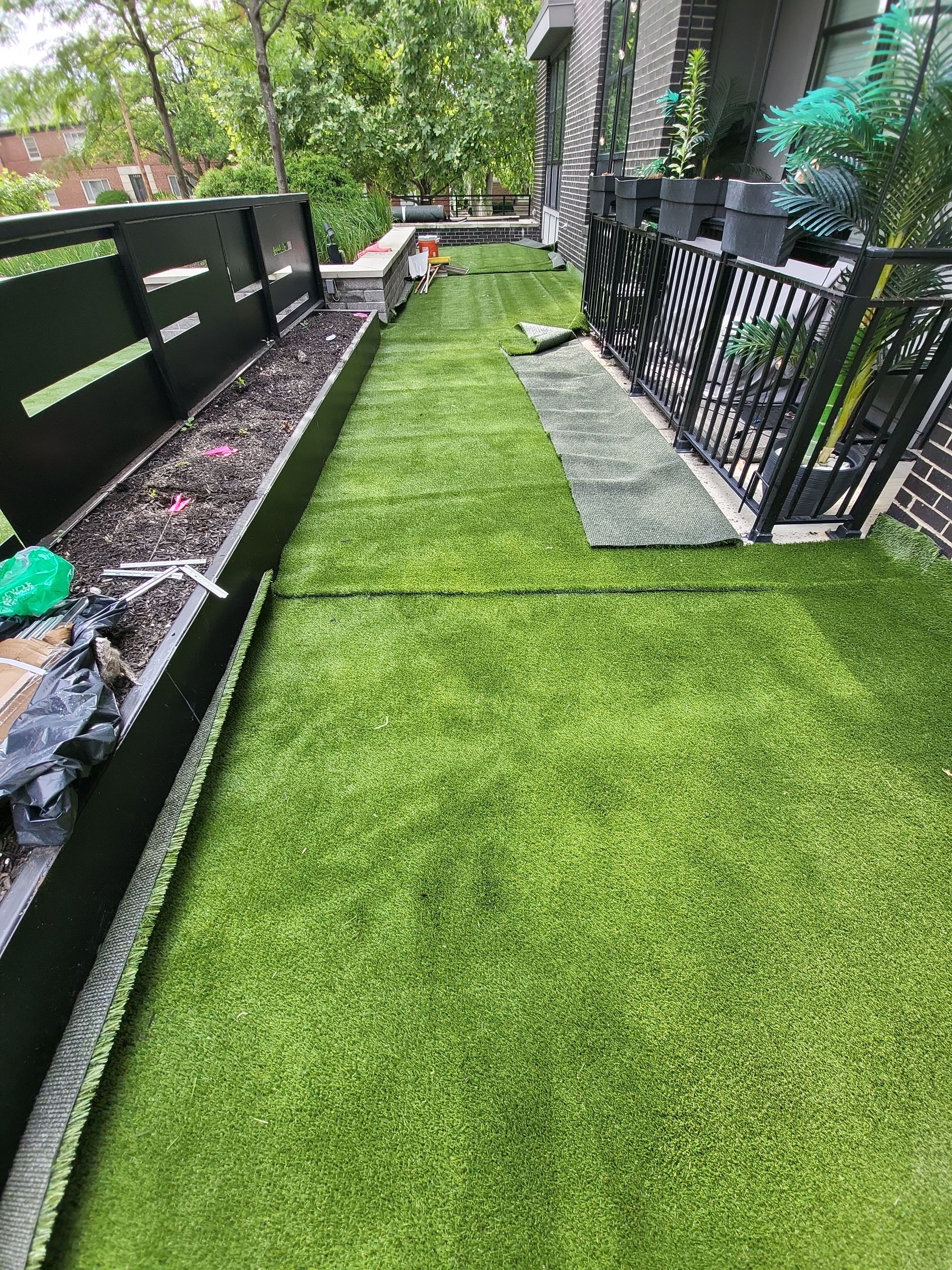 Above Garage Courtyard Synthetic Lawn @ The Broadview by Southwest Greens Midwest