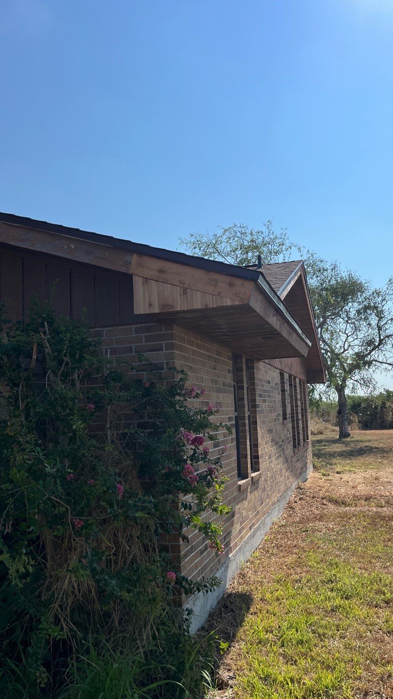 Country Roofing by Bayfront Roofing and Construction