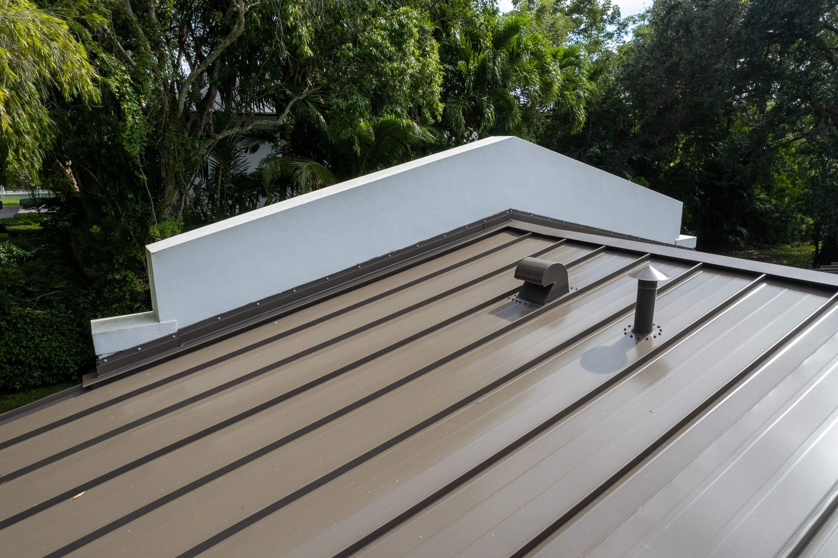 Metal Roof - Galvalume - Medium Bronze by Istueta Roofing