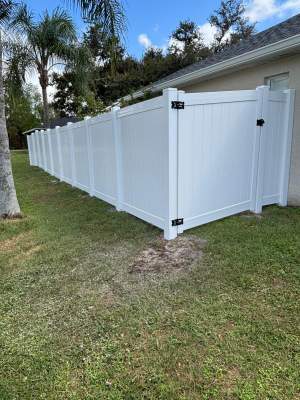White Vinyl Privacy Fence and Gate Installation in North Port