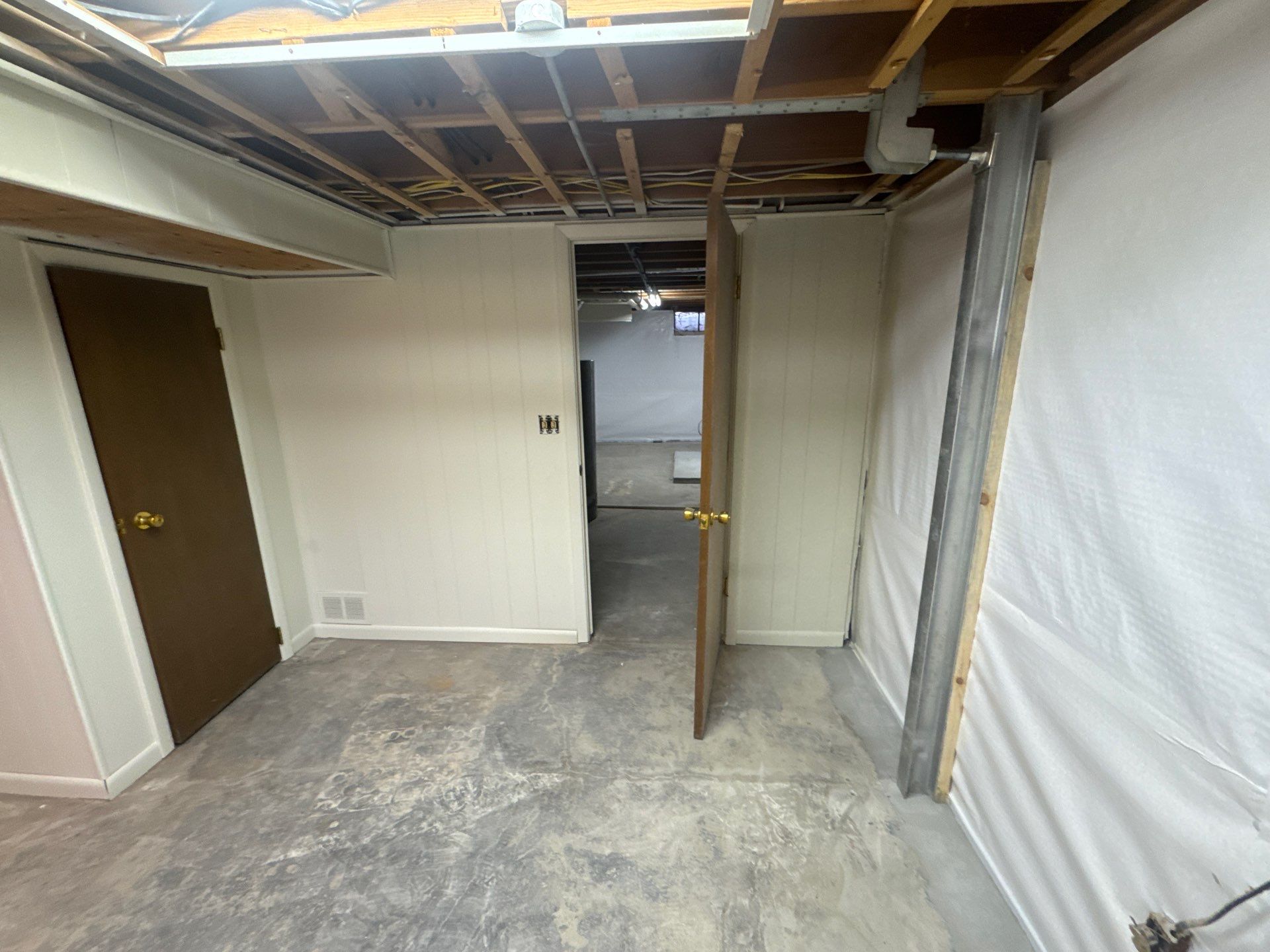 Full Interior Repaint to put the house up for sale by Midwest Paint LLC