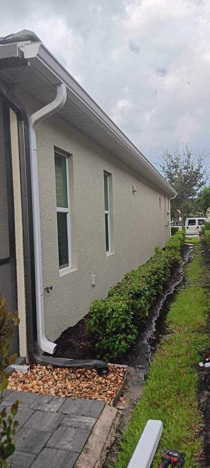 Splash Guard Gutters for Heavy Rain Areas in Fort Myers FL by Gutter Professors