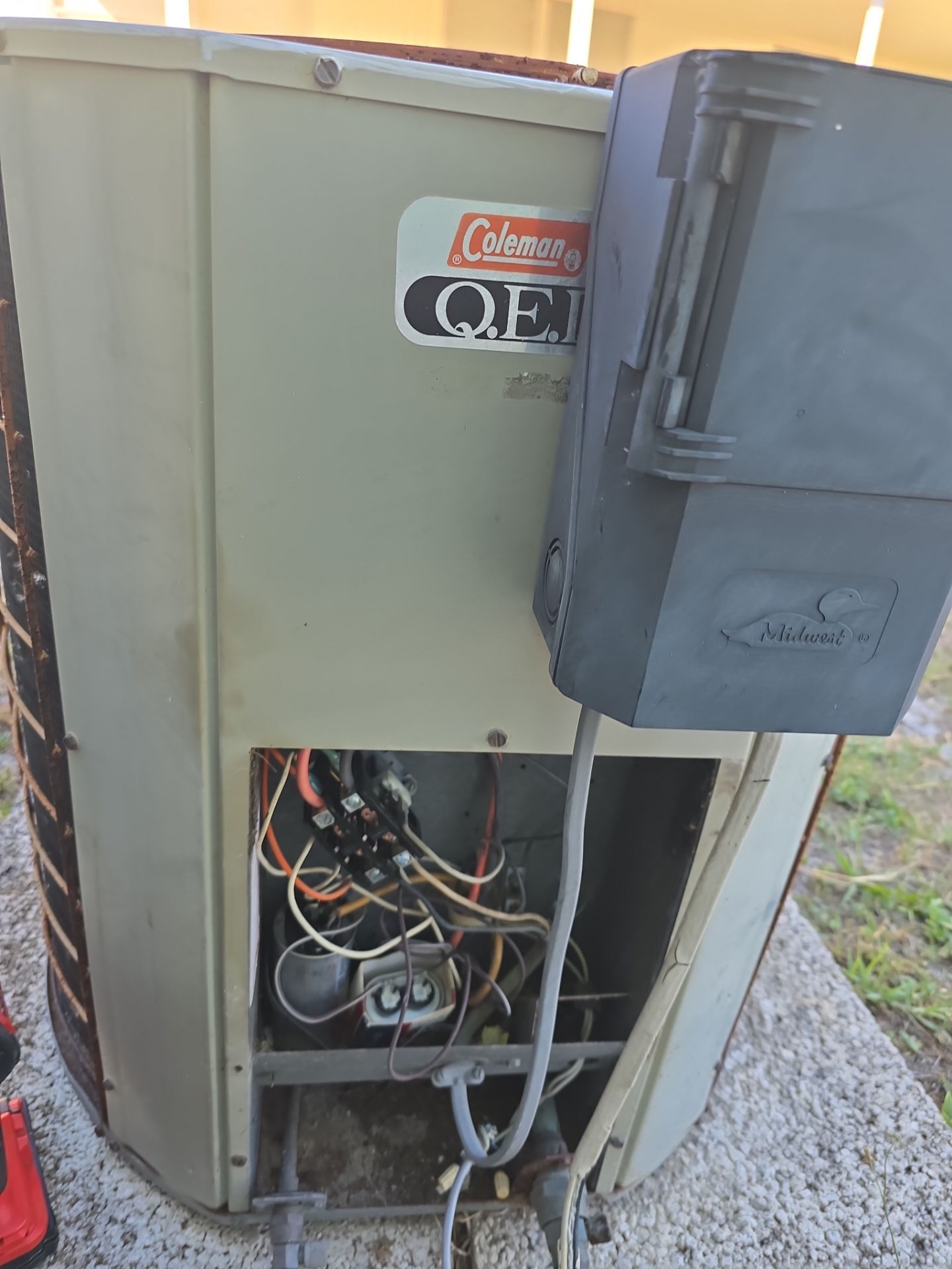 AC Unit Not Cooling by AMB-WORKS APPLIANCE REPAIR