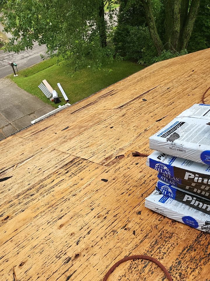 ATLAS PINNACLE HP W/SCOTCHGARD COLOR: SUMMER STORM  by Eagle Eye Roofing