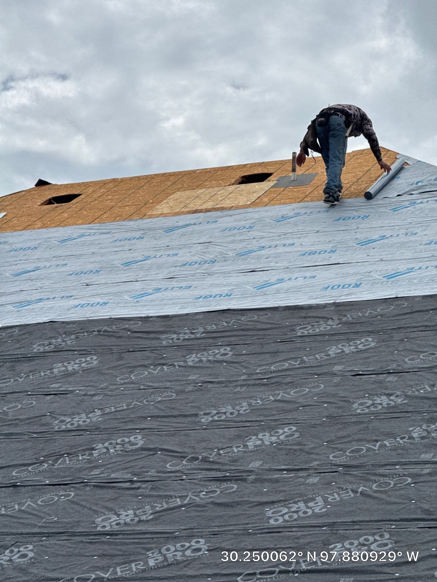 GAF UHDZ - Weathered Wood by Elite Roofing LLC