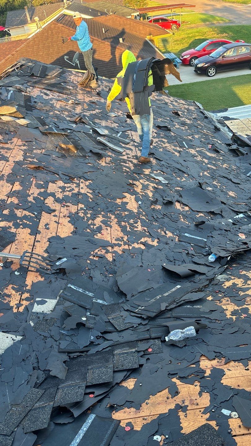 Residential Roofing Installation using Owen's Corning Duration (Lifetime) Shingles by Roof Repair Company