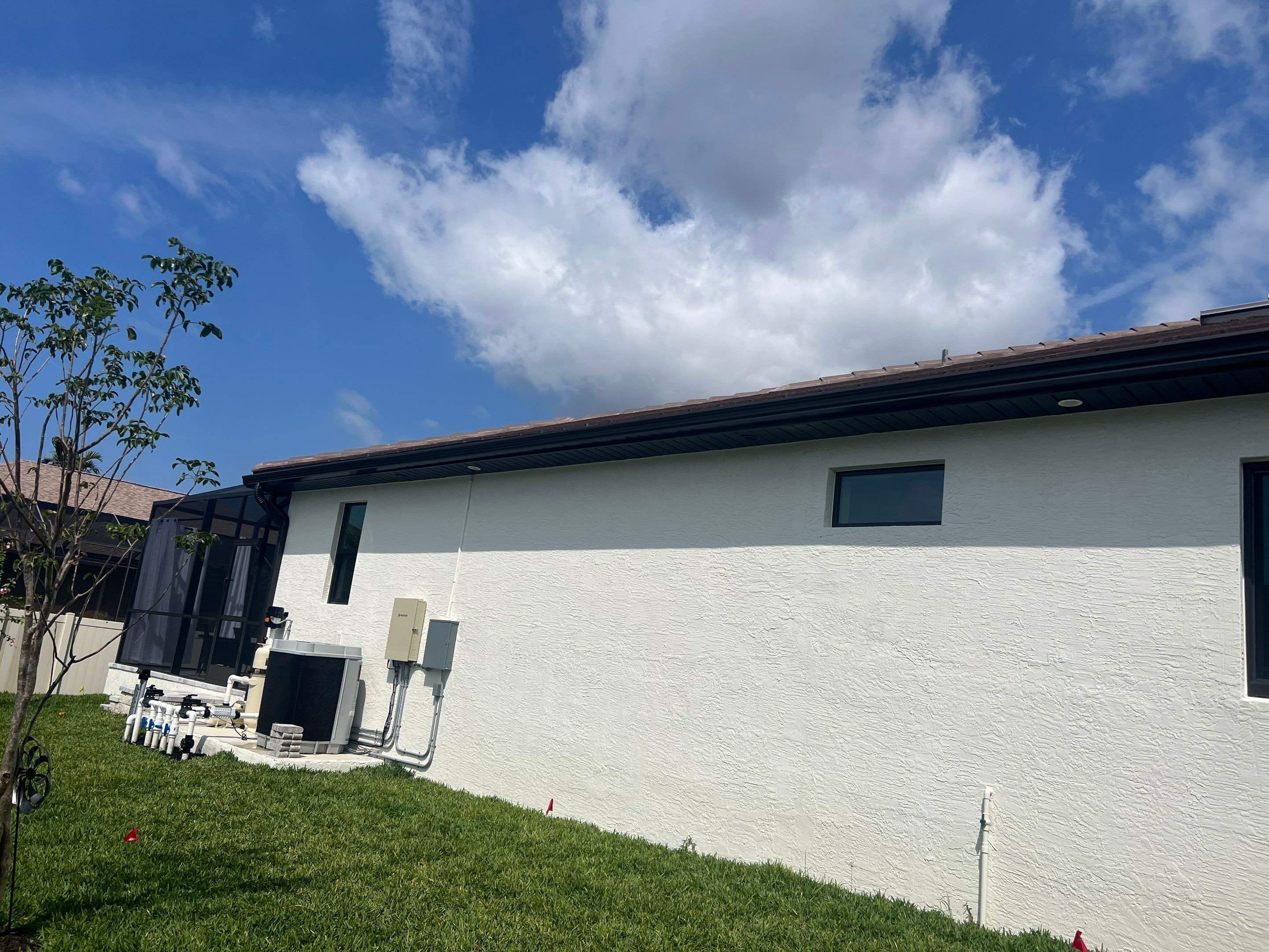 Bronze Seamless Gutters using K-Style Seamless Gutters in Cape Coral FL by Gutter Professors