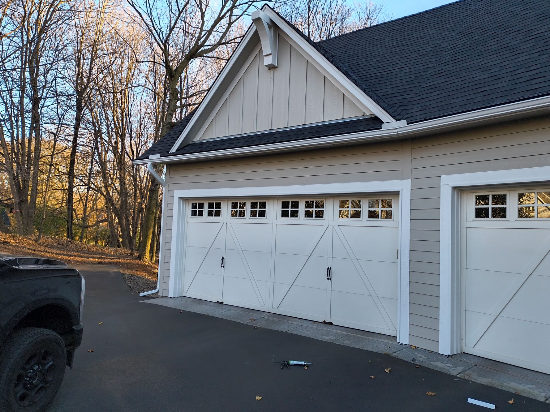 5-Inch White Gutters with Leaf Sentry Gutter Protection – Wayzata, MN by Next Level Seamless Gutters / Exteriors Inc.
