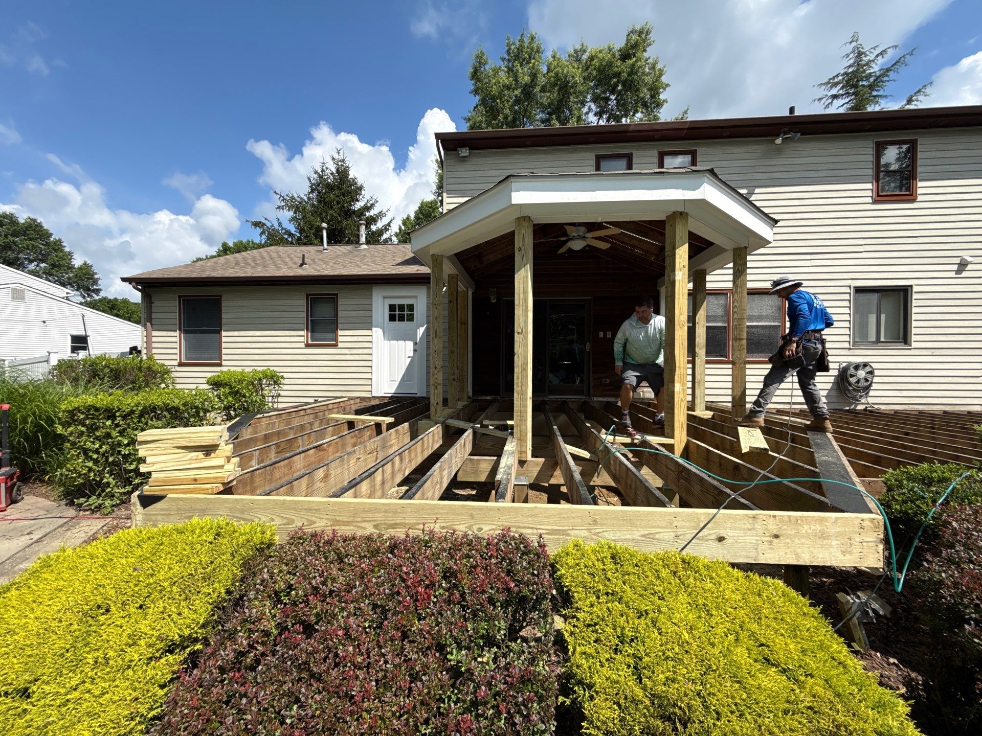 Deck Resurface and screen room remodel in Freehold Township by deck guardian