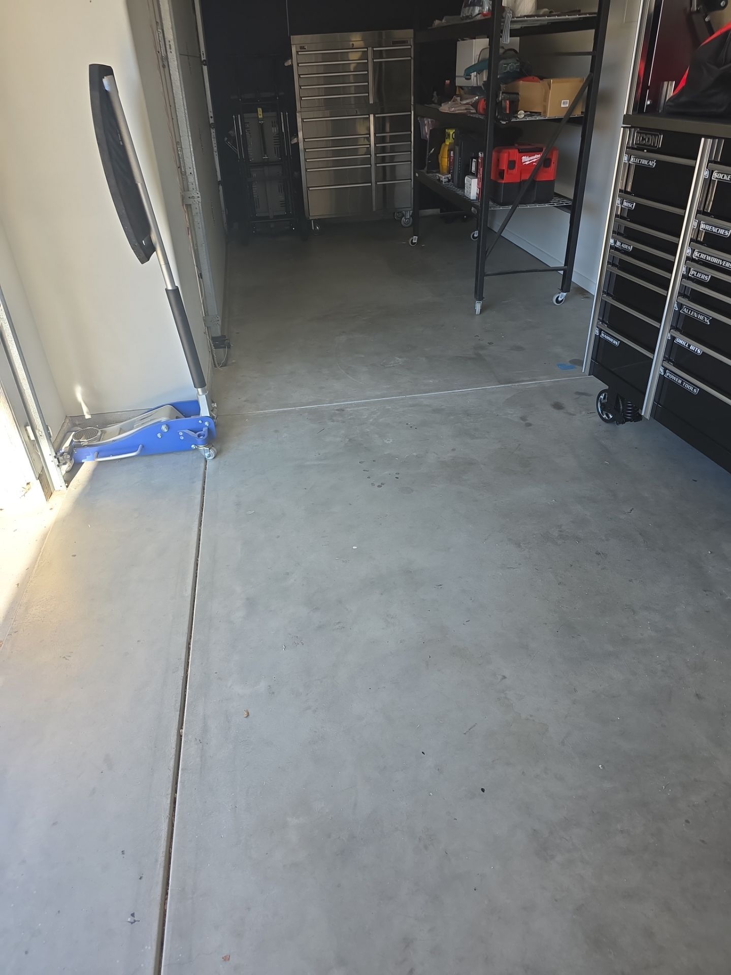 Paso Robles Garage Makeover with Domino Polyurea Concrete Coating by MGP Coatings
