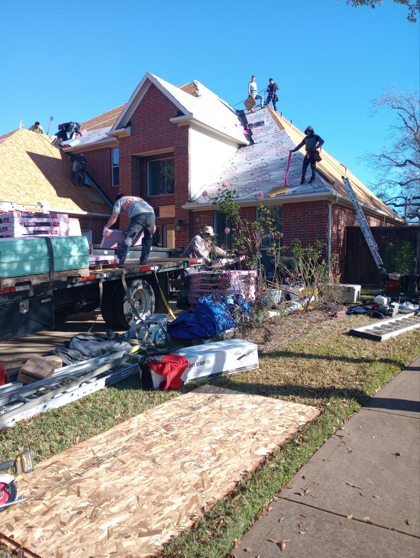 Residential Roofing Installation using Owen's Corning Duration (Lifetime) Shingles by Roof Repair Company
