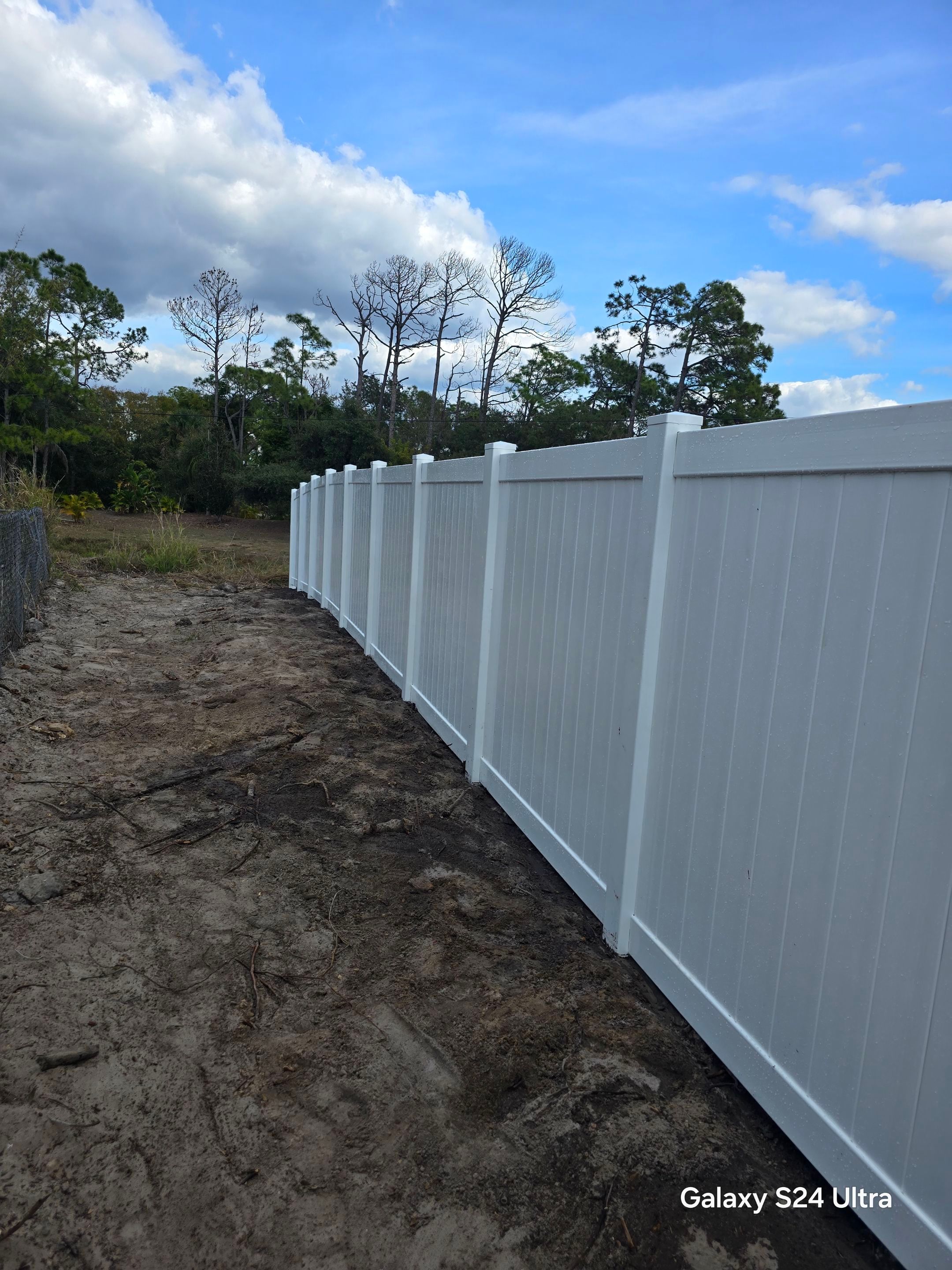 Vinyl Fence Install in North Port by True Fence LLC