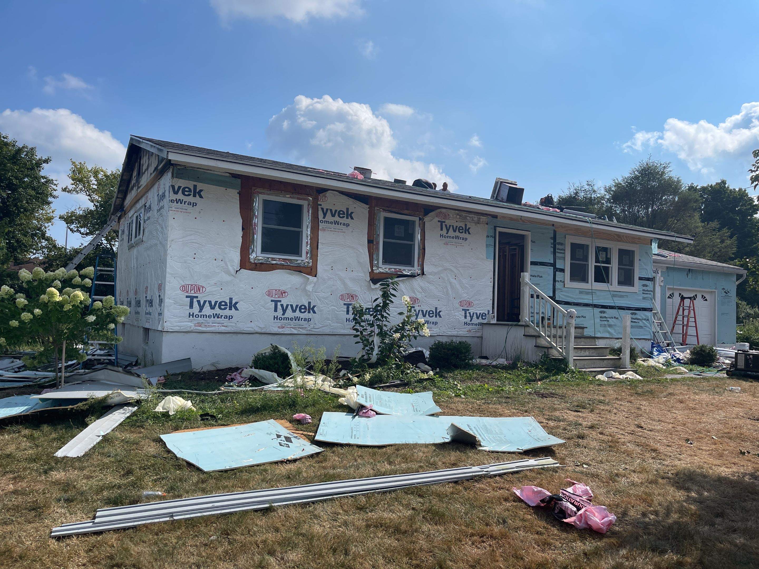 Fire Damage using Certainteed Mainsteet D4 and Owens corning quarry gray by A Plus Exterior