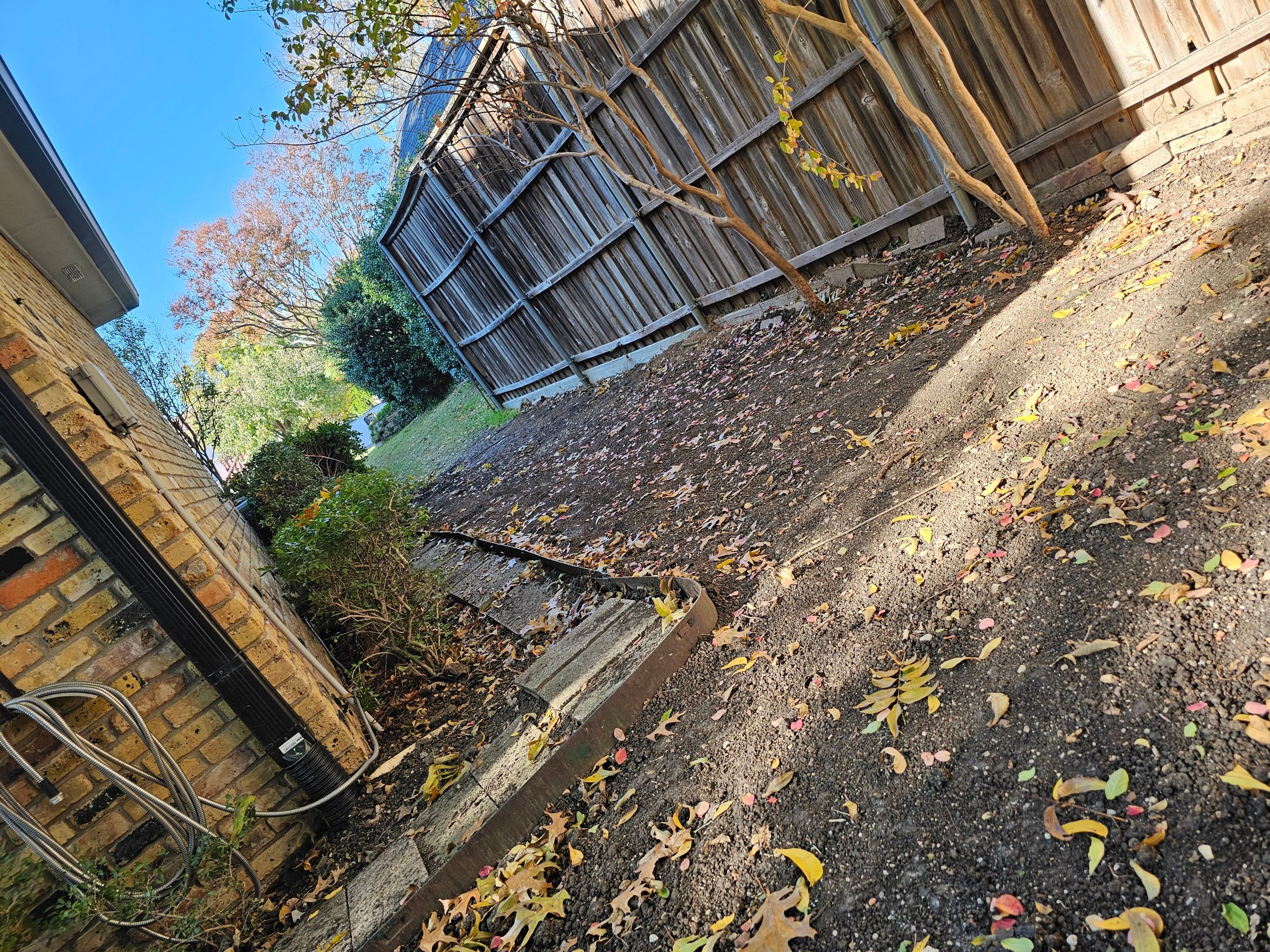 French Drain & Retaining Wall by EL-GC LLC 