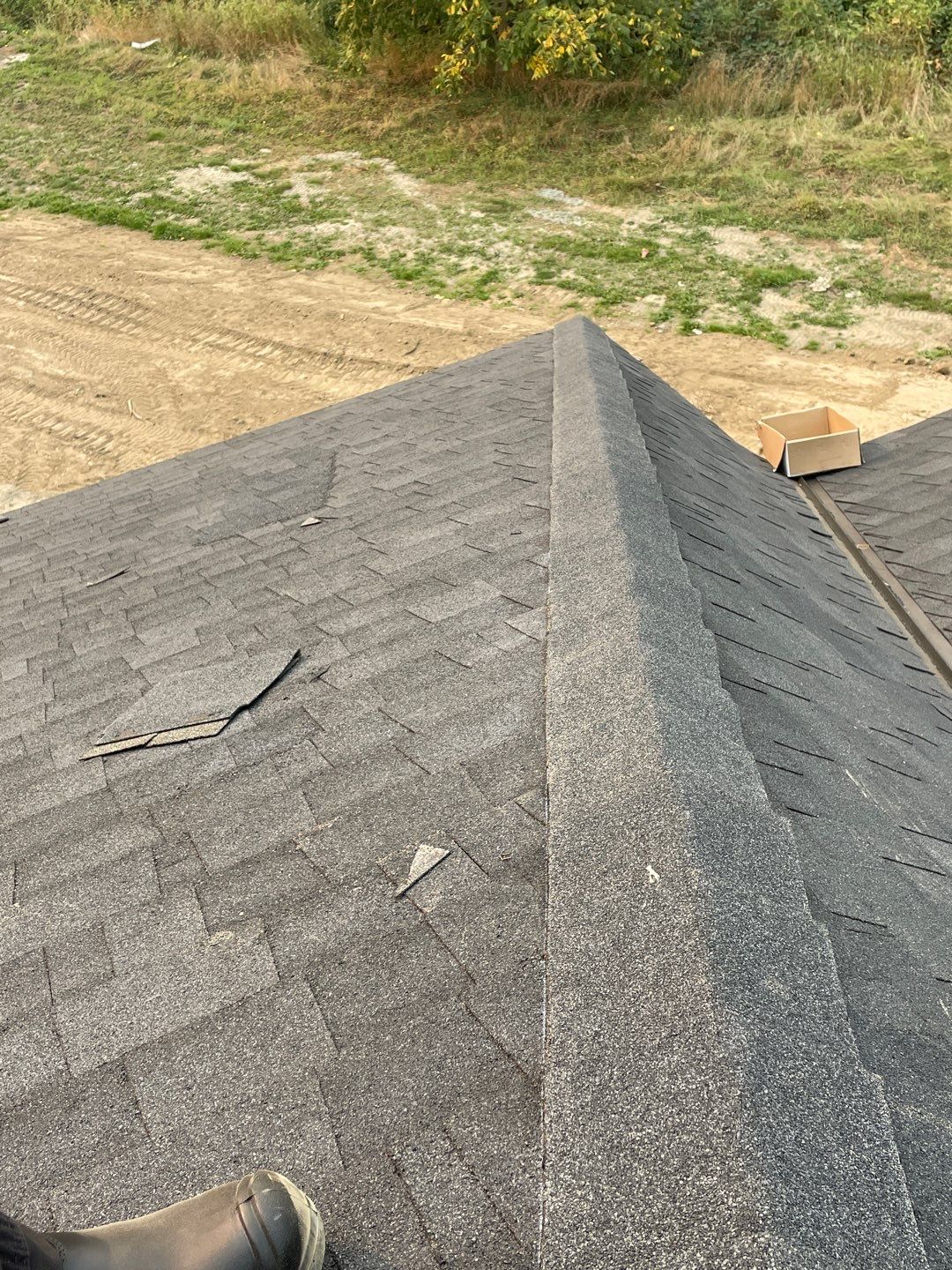 Residential Roofing Installation using OC Oakridge shingles with prolok accent roofs by Top Notch Roofing Inc