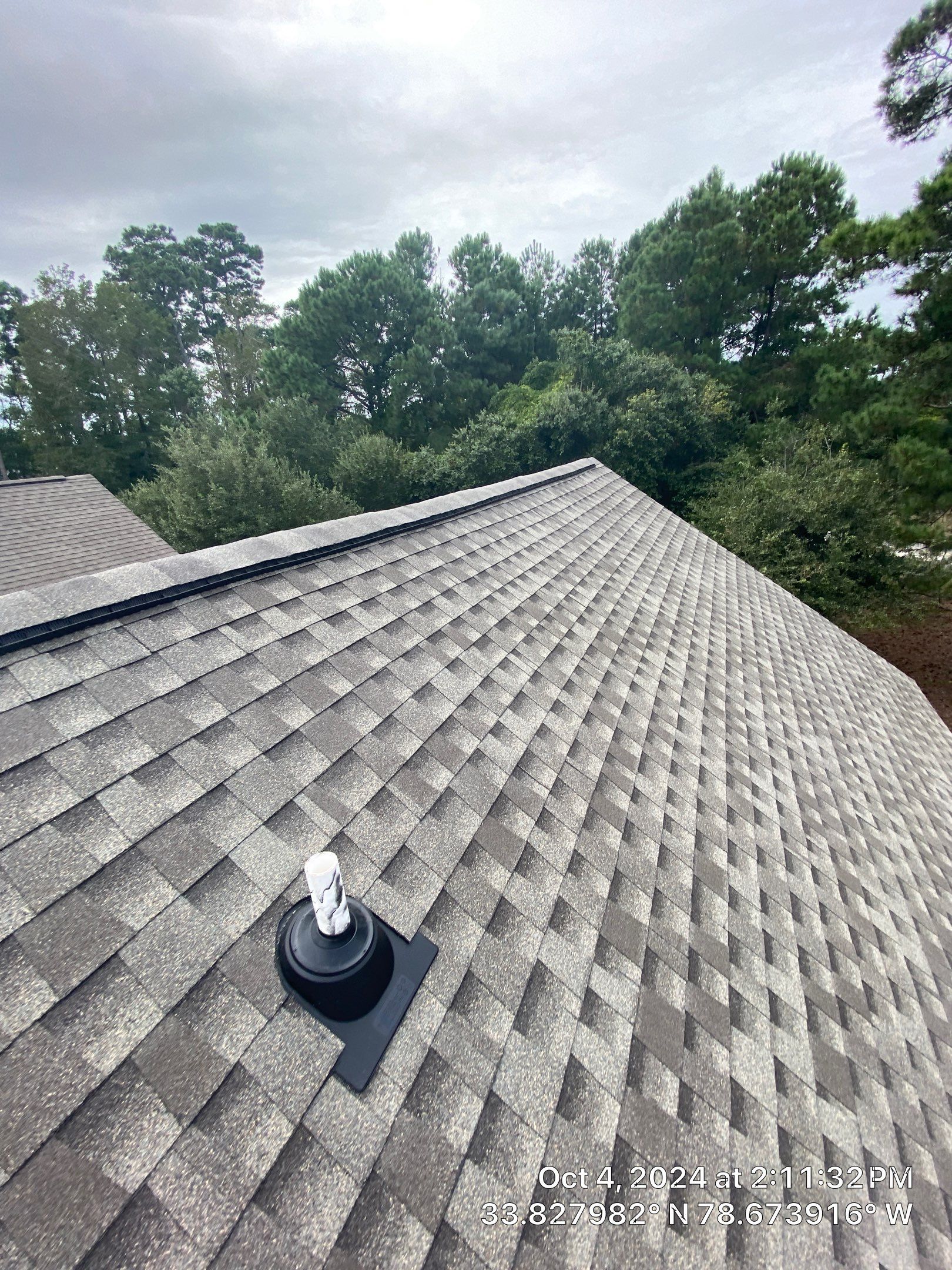 GAF HDZ - Weathered Wood by Linta Roofing Inc