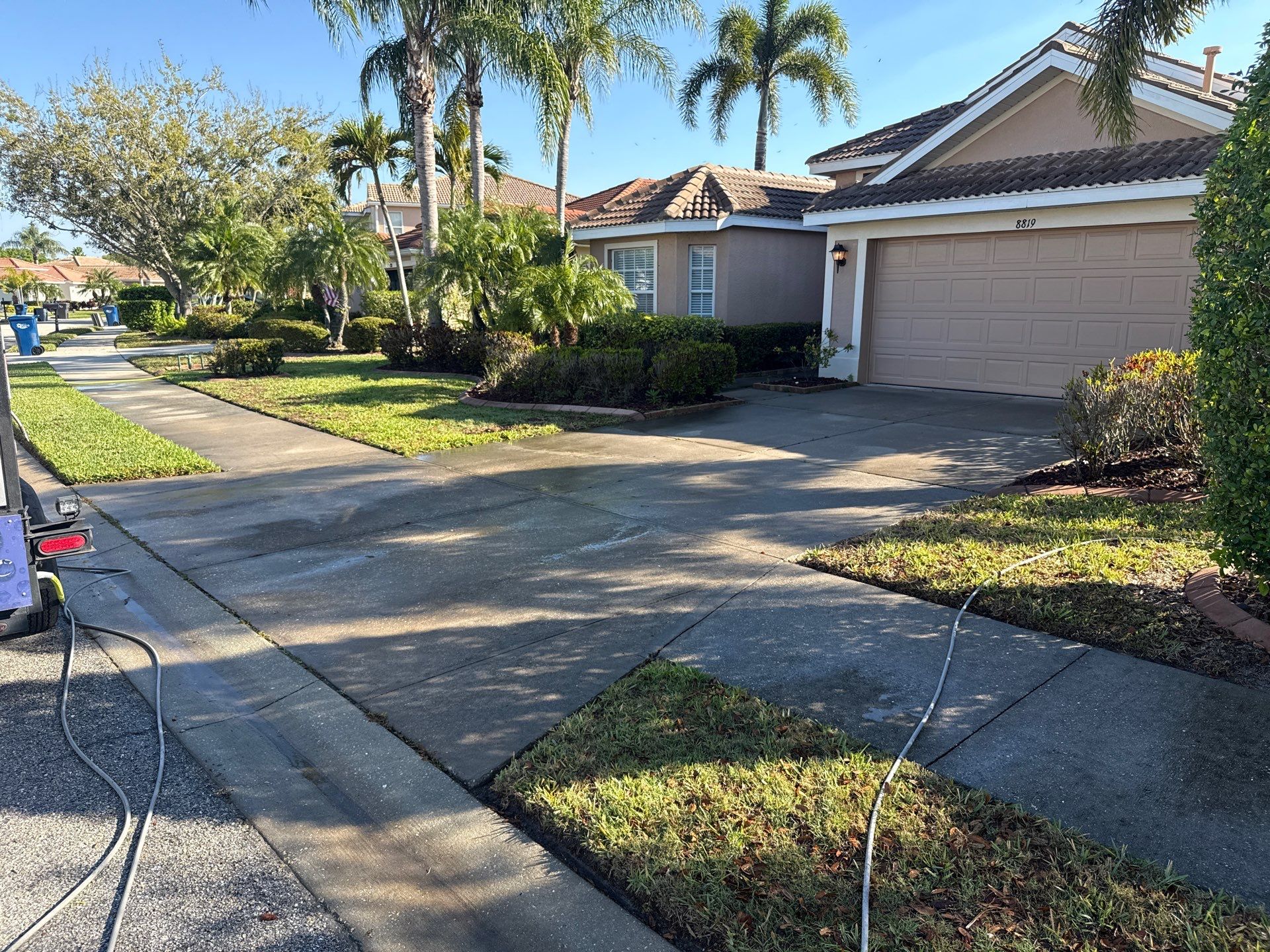 Driveway, Pool Deck & Lanai Cleaning – Heritage Harbour Golf Club, Bradenton, FL by Sunshine AquaWash