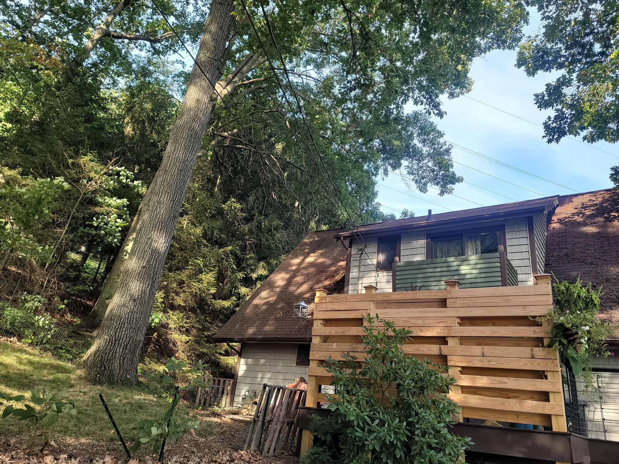 ATLAS PINNACLE COLOR: BURNT HICKORY DRIP EDGE: MUSKET BROWN by Eagle Eye Roofing