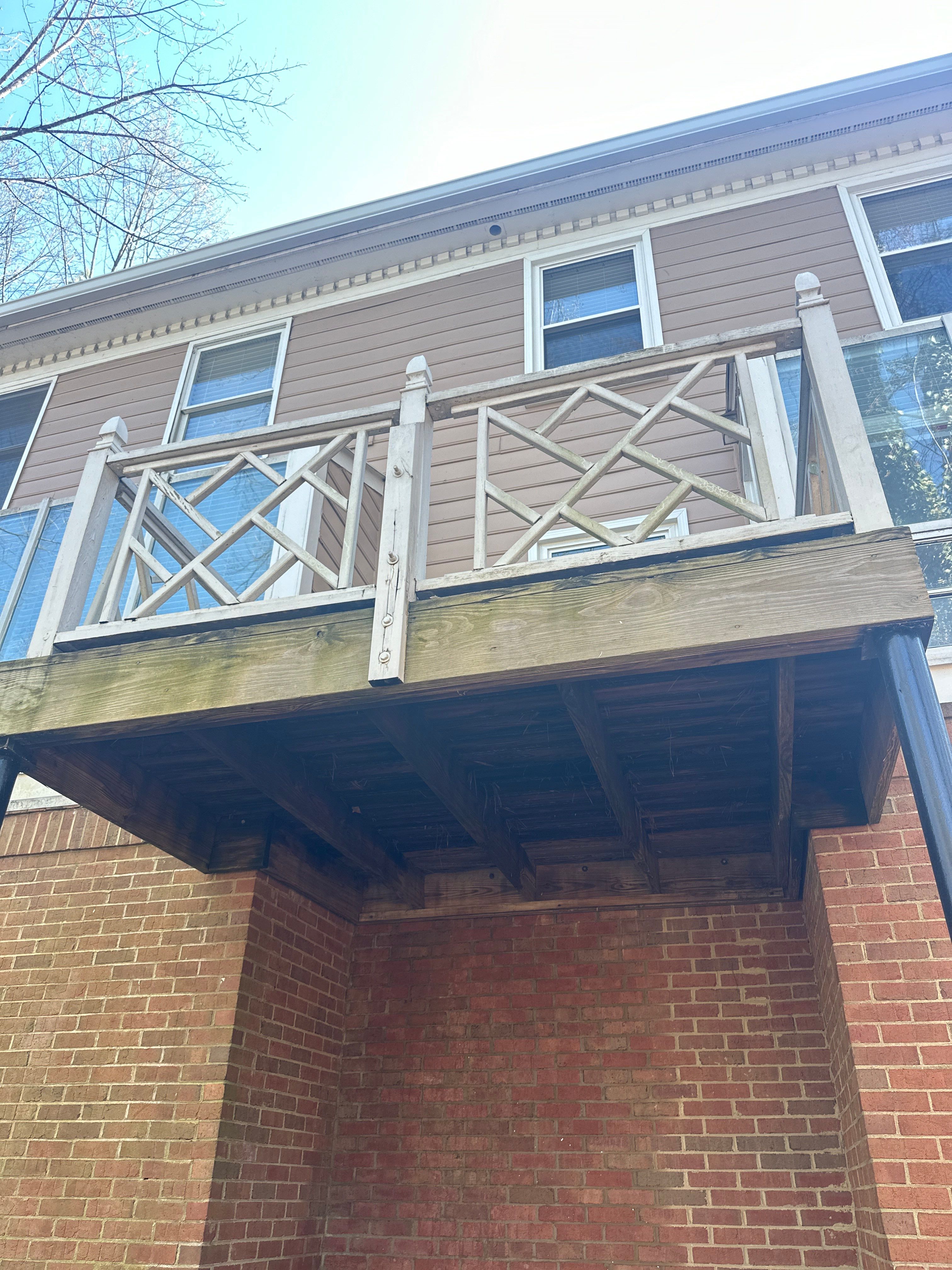 Atlanta, GA Deck Rebuild using Deckorators Venture Series Decking and Trex Railing by Nelson Exteriors 