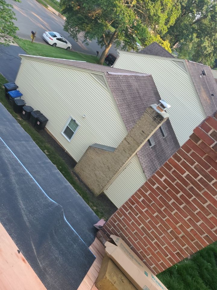 Burke: CertainTeed Landmark Pro Architectural Shingles in Max Def Weathered Wood by RM Banning, Inc.