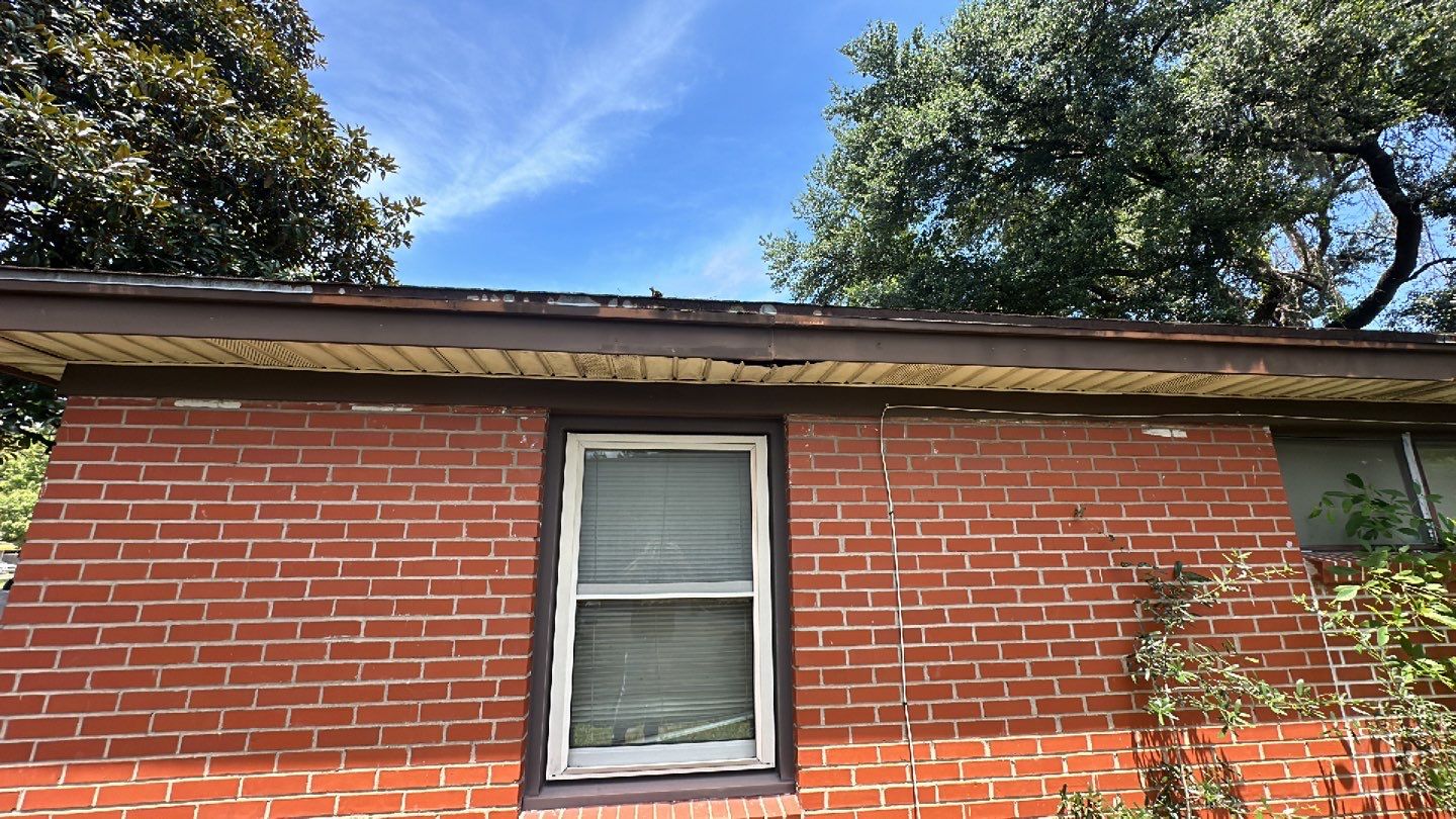 Residential Roofing Installation using Owens Corning Oakridge Estate Grey by Talya Roofing