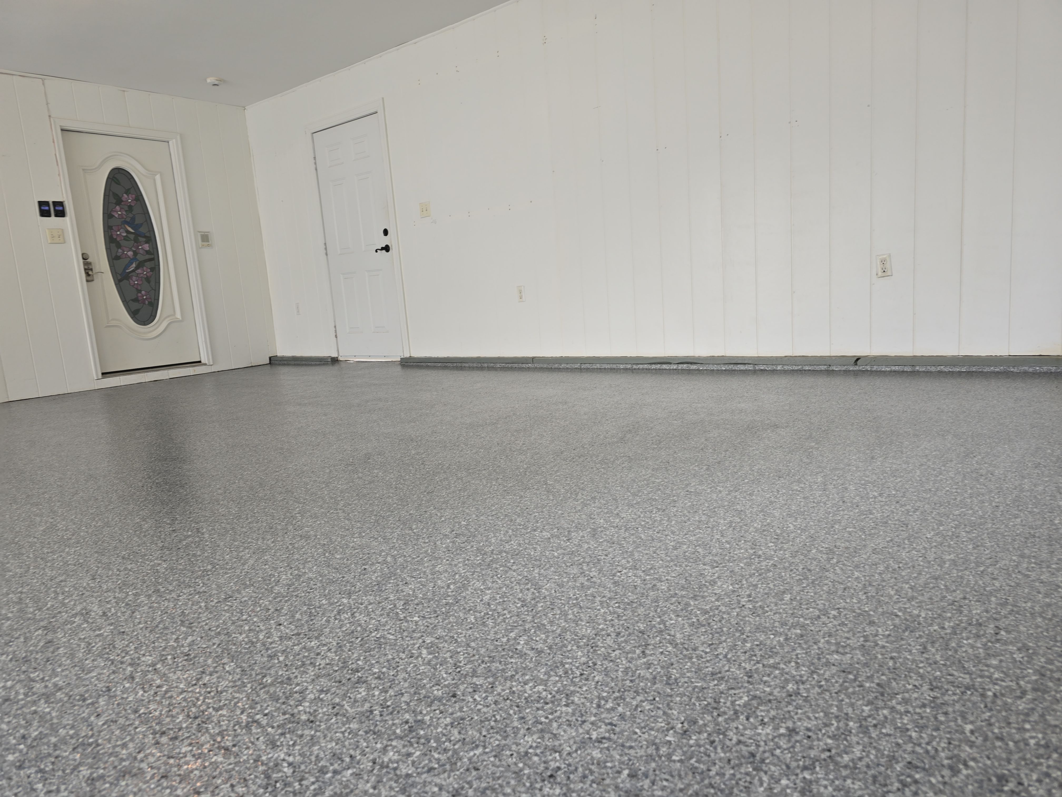 DIY Out - Beautiful Flake In! by Elite Floor Solutions
