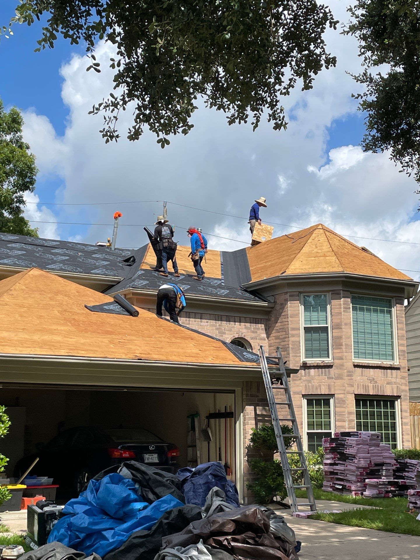 Residential Roofing Installation using Owen's Corning Duration (Lifetime) Shingles by Roof Repair Company