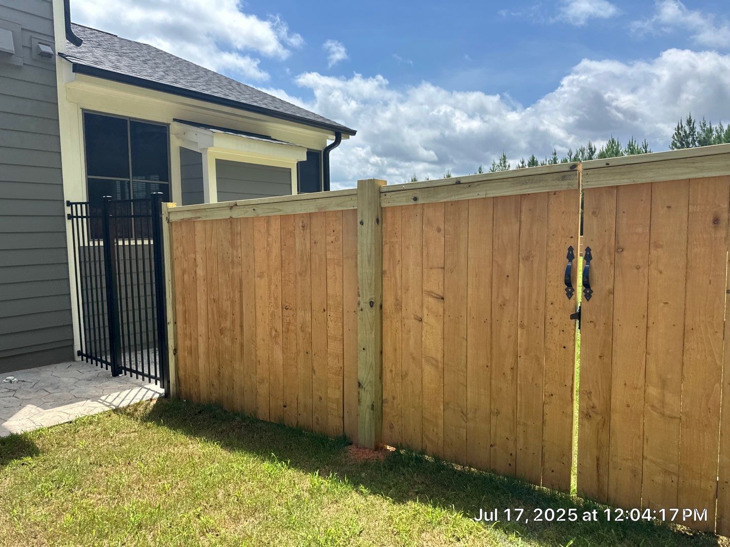 Wood Fence using Wood Sealant by DuraSeal