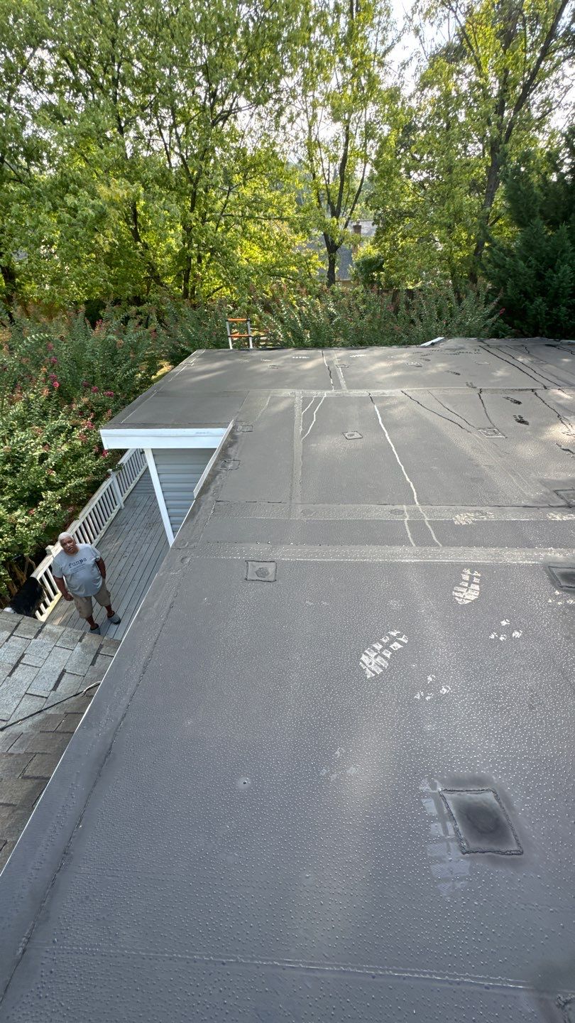 Alexandria: Residential Flat Roof Replacement with MuleHide TPO by RM Banning, Inc.