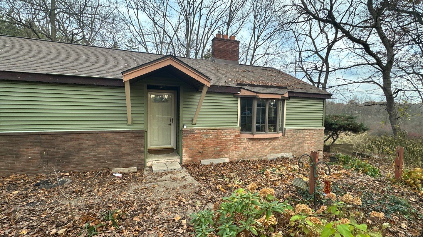 Siding Replacement using CertainTeed Restoration Classis D4 by 180 Contractors