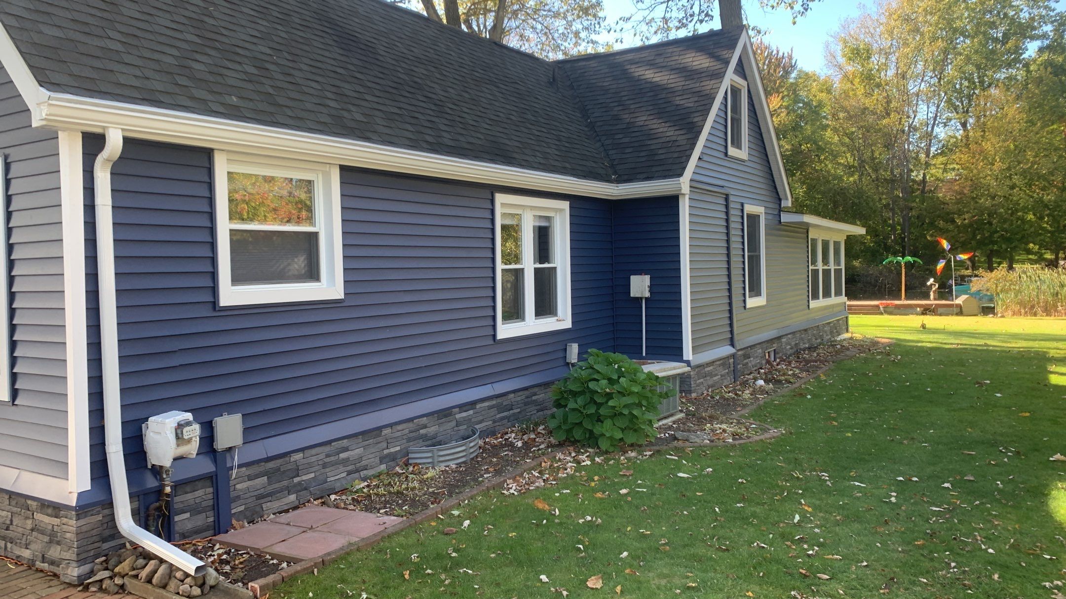 Siding Replacement using Certainteed Restoration Classic D4 by 180 Contractors