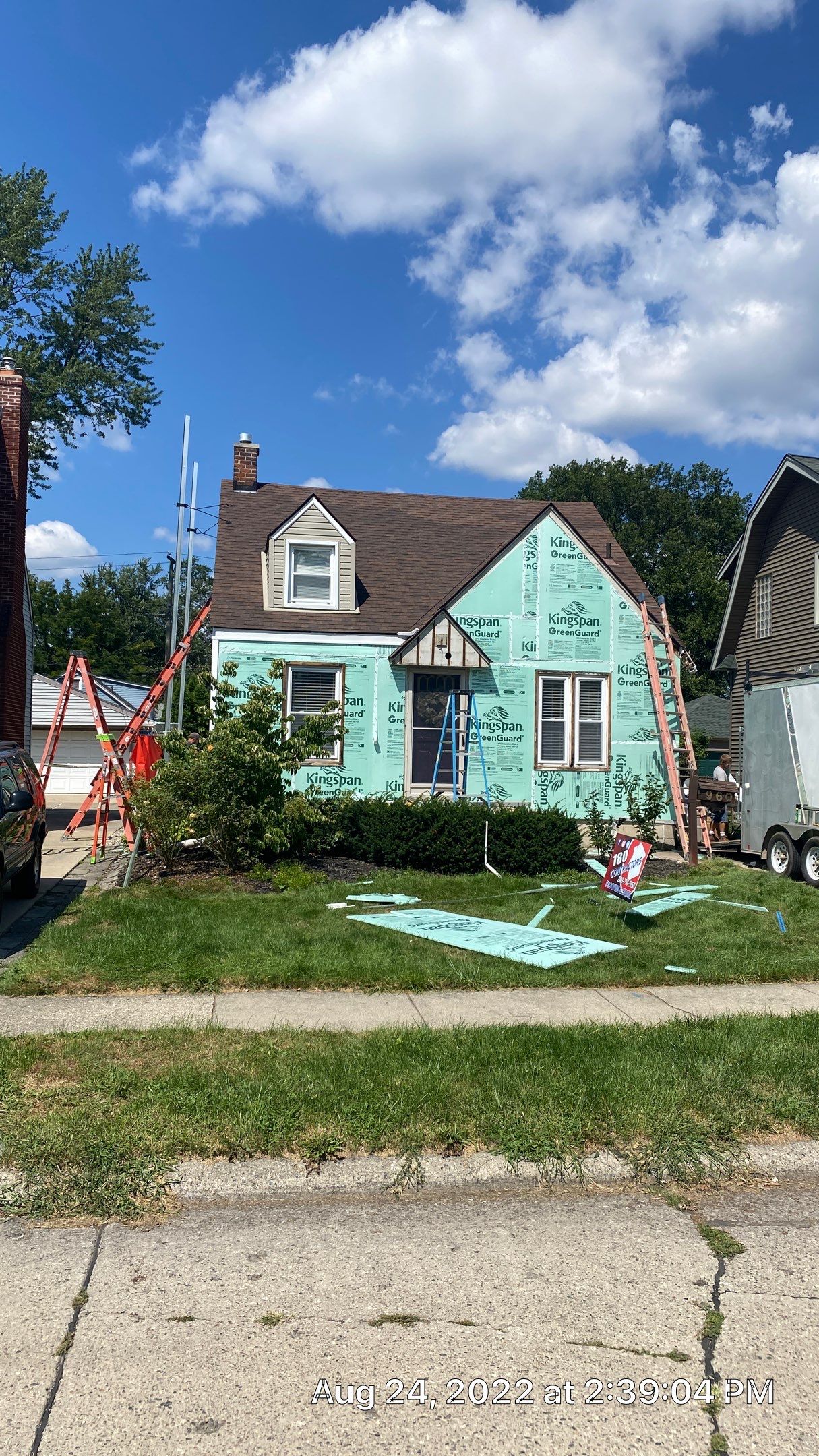 Siding Replacement using CertainTeed Restoration Classic D5 Forest Green by 180 Contractors