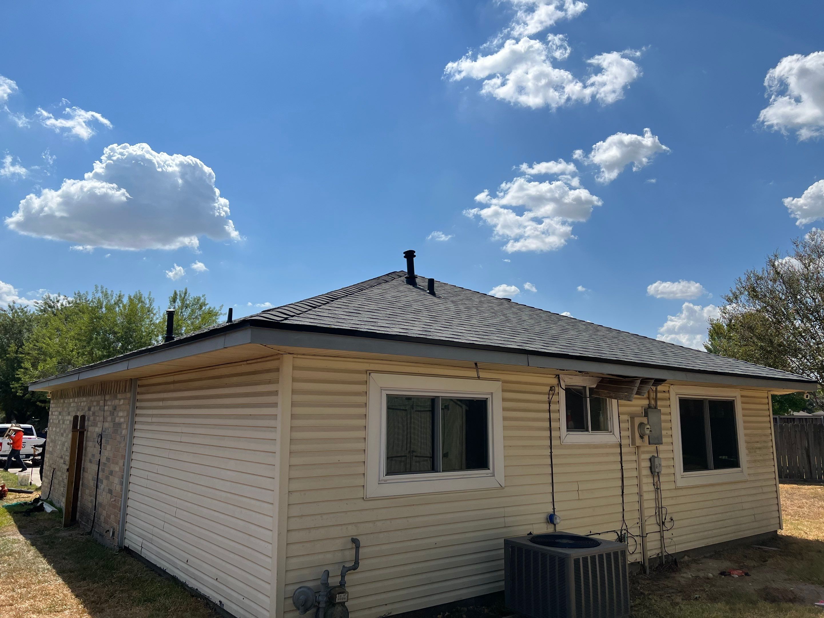 Residential Roofing Installation using Owen's Corning Duration (Lifetime) Shingles by Roof Repair Company